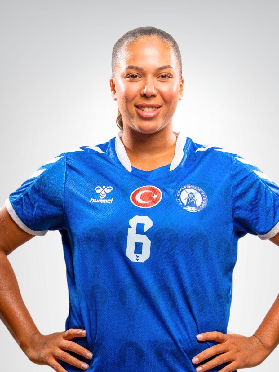 JALISHA VERA MARİA LOY