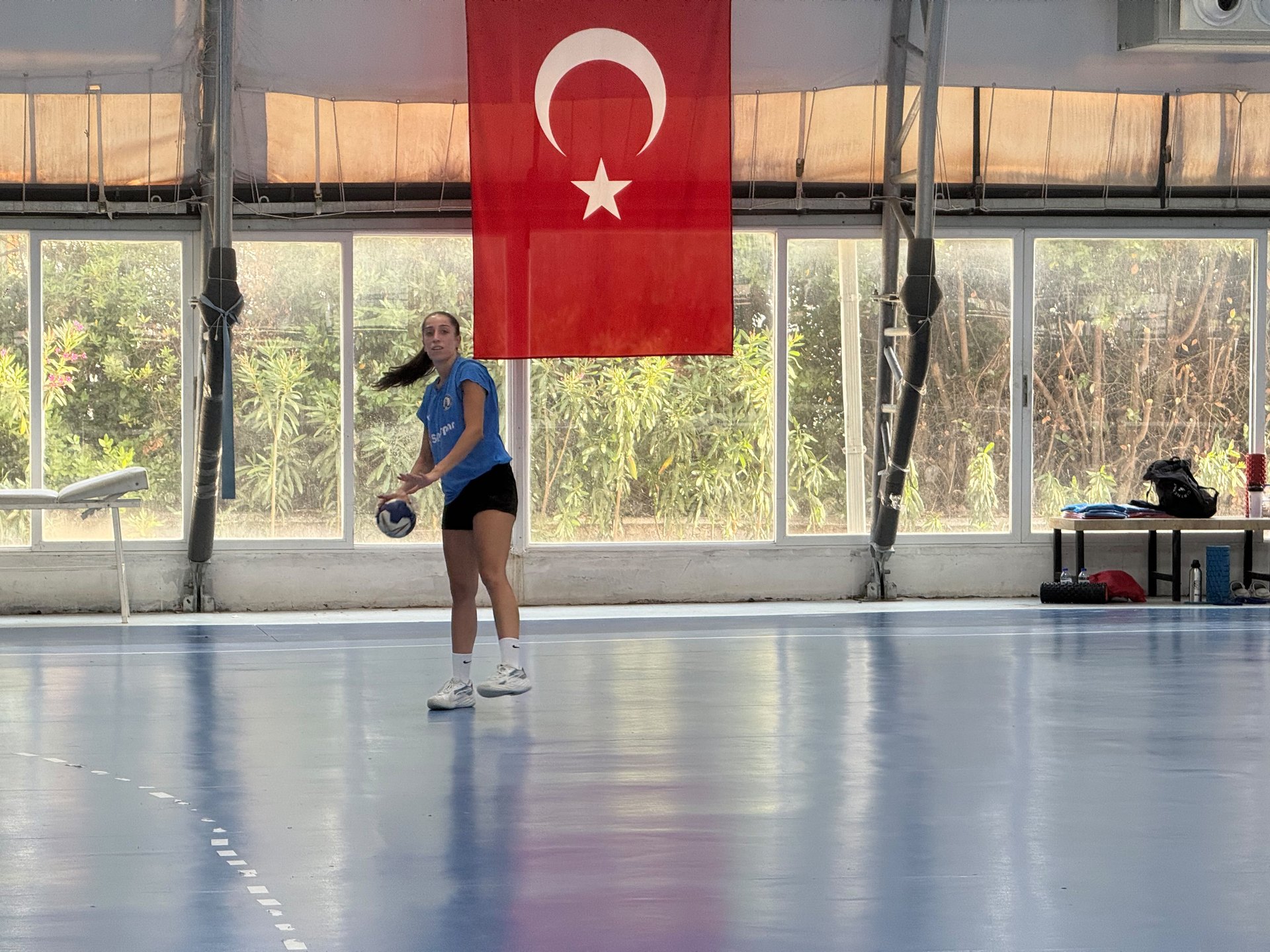 Yaz dönemi antrenmanı: salonda bireysel top çalışması